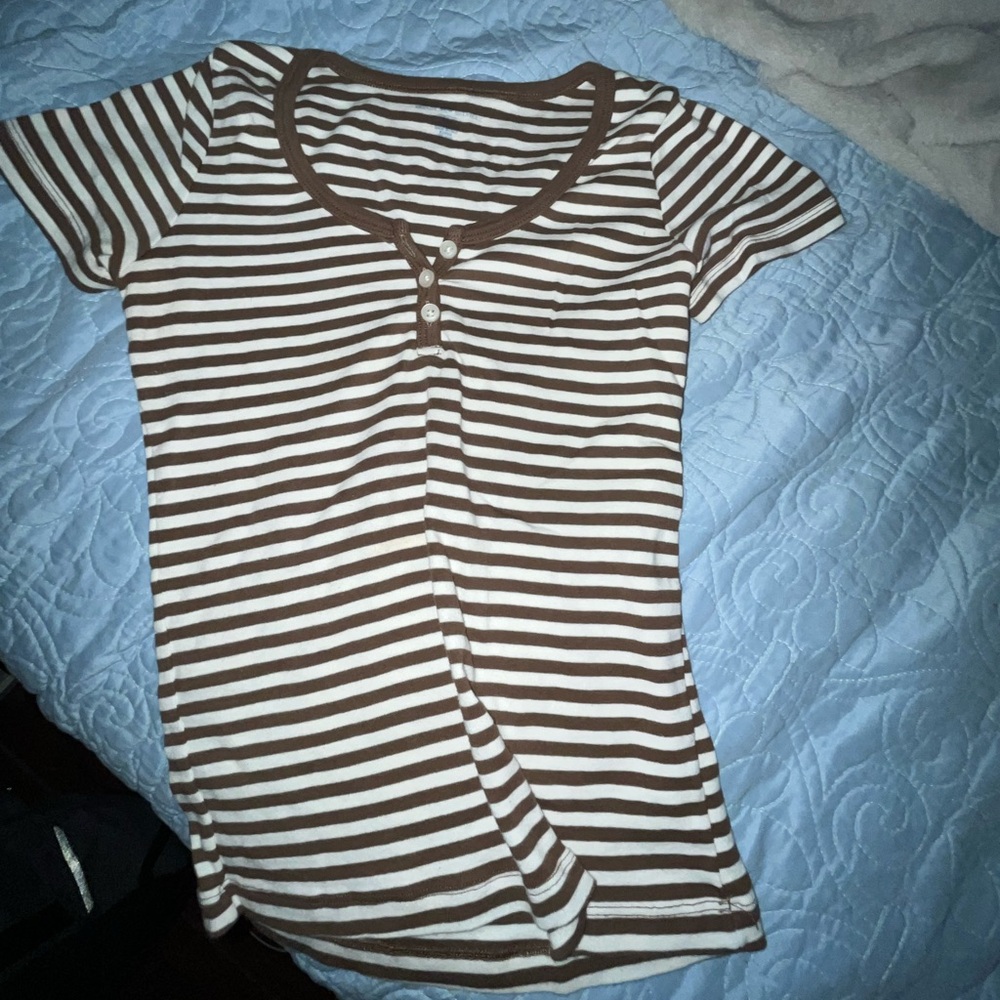 Brandy Melville brown and white striped t-shirt